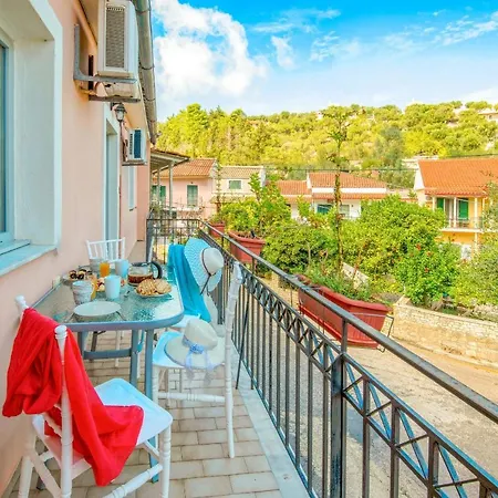 Chrisoula Longos (Paxos)