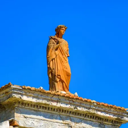 アパート Chrisoula Longós