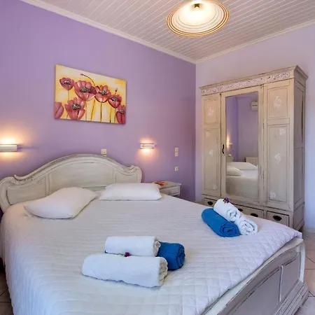 アパート Chrisoula